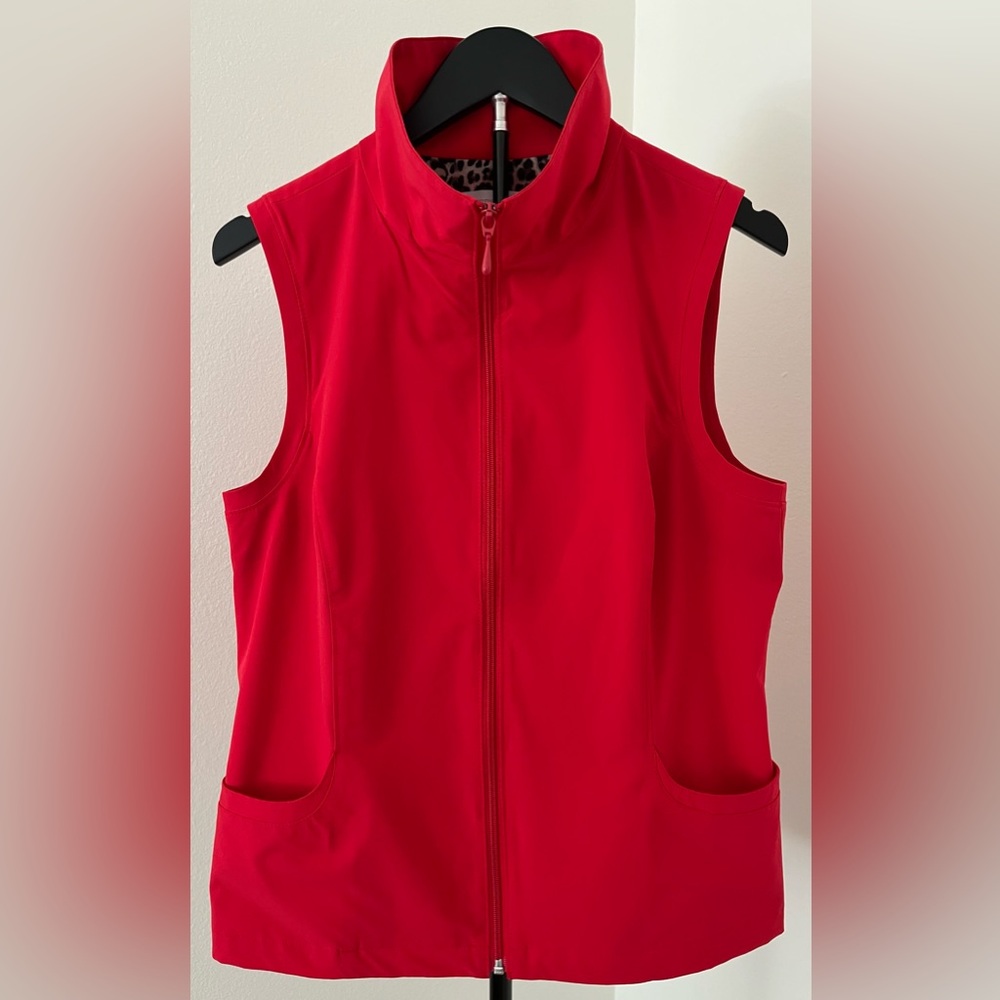 Chico’s Red Zip-Up Vest/Softshell Layer with Pockets (Sz M)